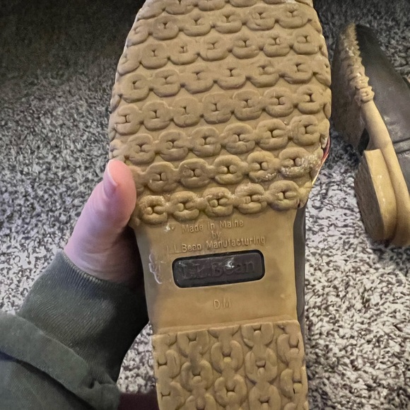 Selling 8” Women’s LL Bean Boots - Picture 4 of 4